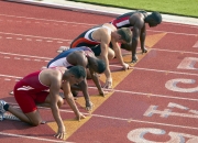 LOL决赛-克莱的三分雨浇灭热火反扑，掘金用窒息节奏捍卫主场