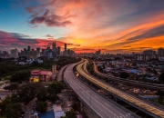 英雄联盟总决赛赛程-东方的决胜与西方的接管，当广东的烈日灼穿黑夜，保罗在抢七的星河中升起