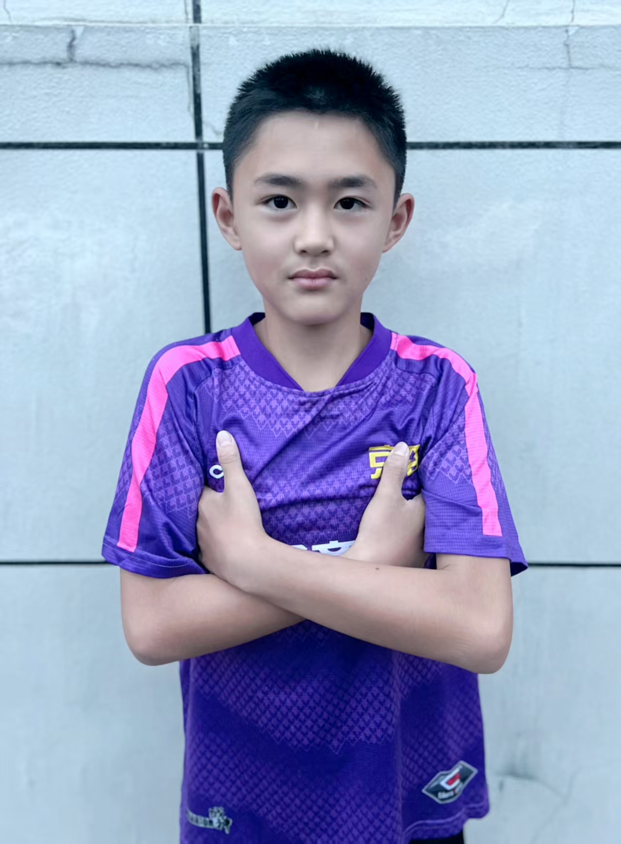 球员们奋勇拼搏，争夺胜利的机会