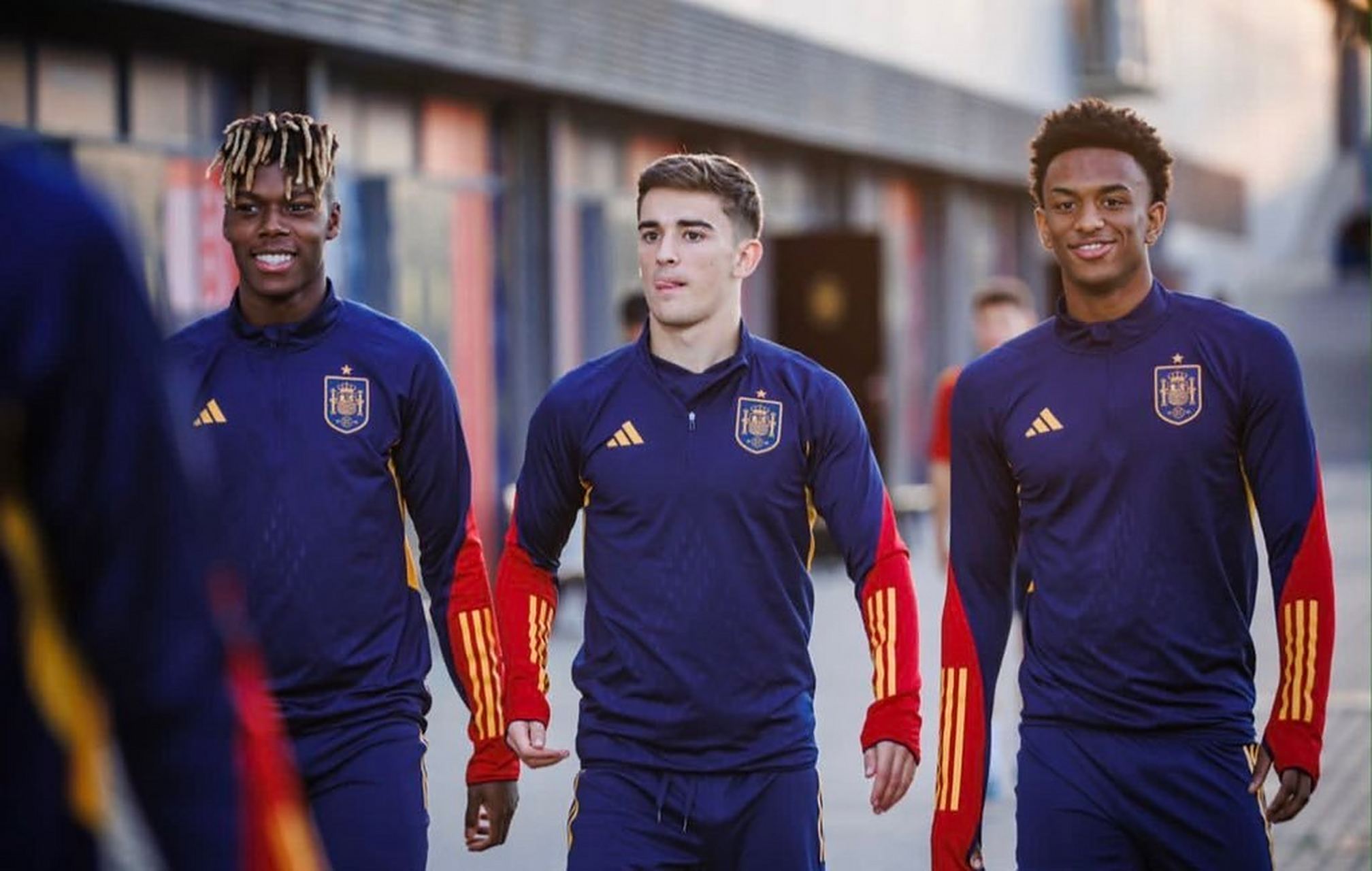 巴萨球员抵达集训地,备战国家队赛事 巴萨球员抵达集训地,备战国家队赛事