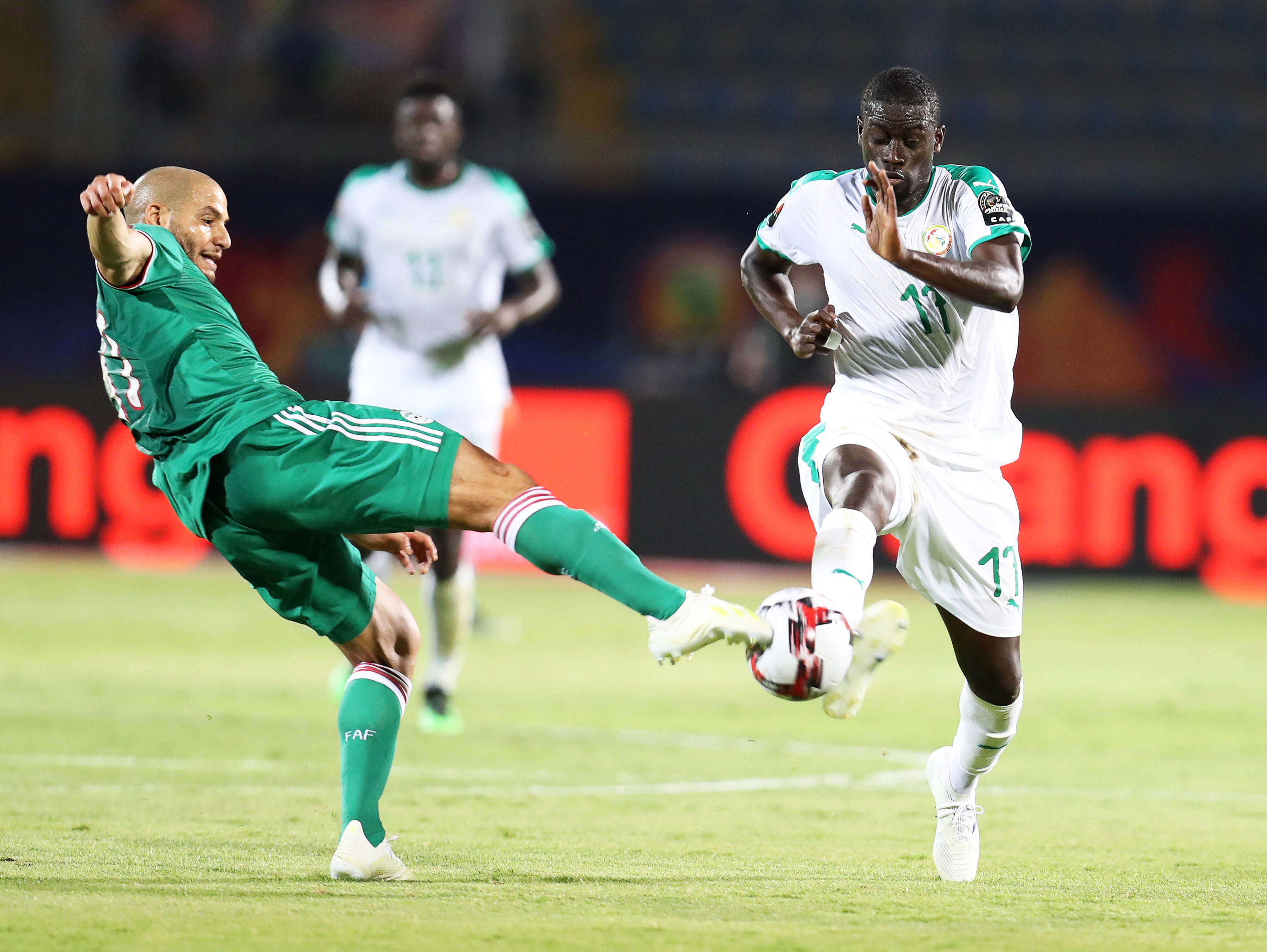 罗马与阿尔及利亚球员完成续约 罗马与阿尔及利亚球员完成续约