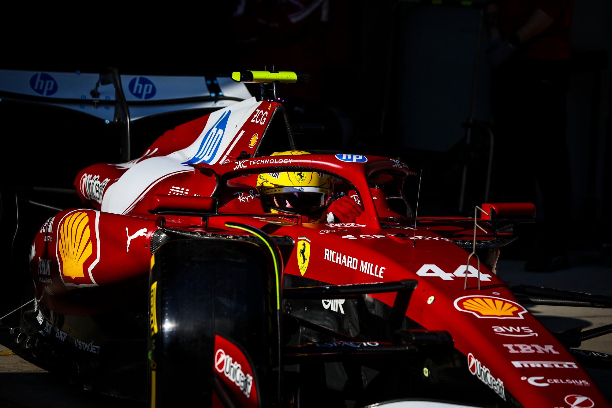 哈斯车队险胜雷诺车队,汉密尔顿统治全场 哈斯车队险胜雷诺车队,汉密尔顿统治全场