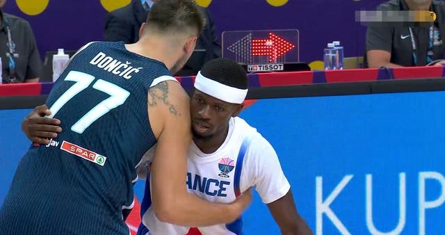 北京队翻盘上海队，东契奇点燃赛场