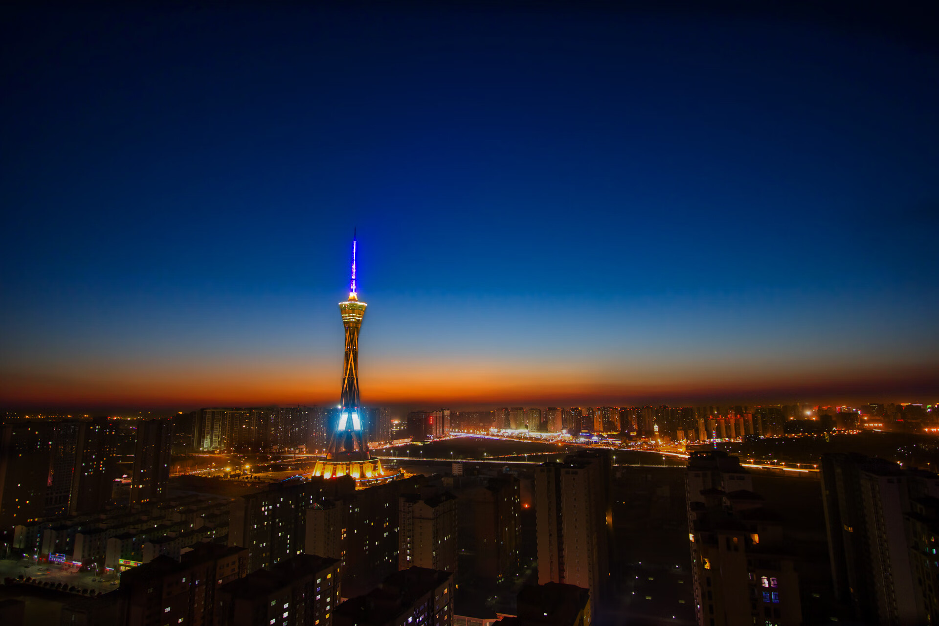 彩虹国度VS红色狂潮，一场虚拟巅峰对决中的萨内冠军级表现